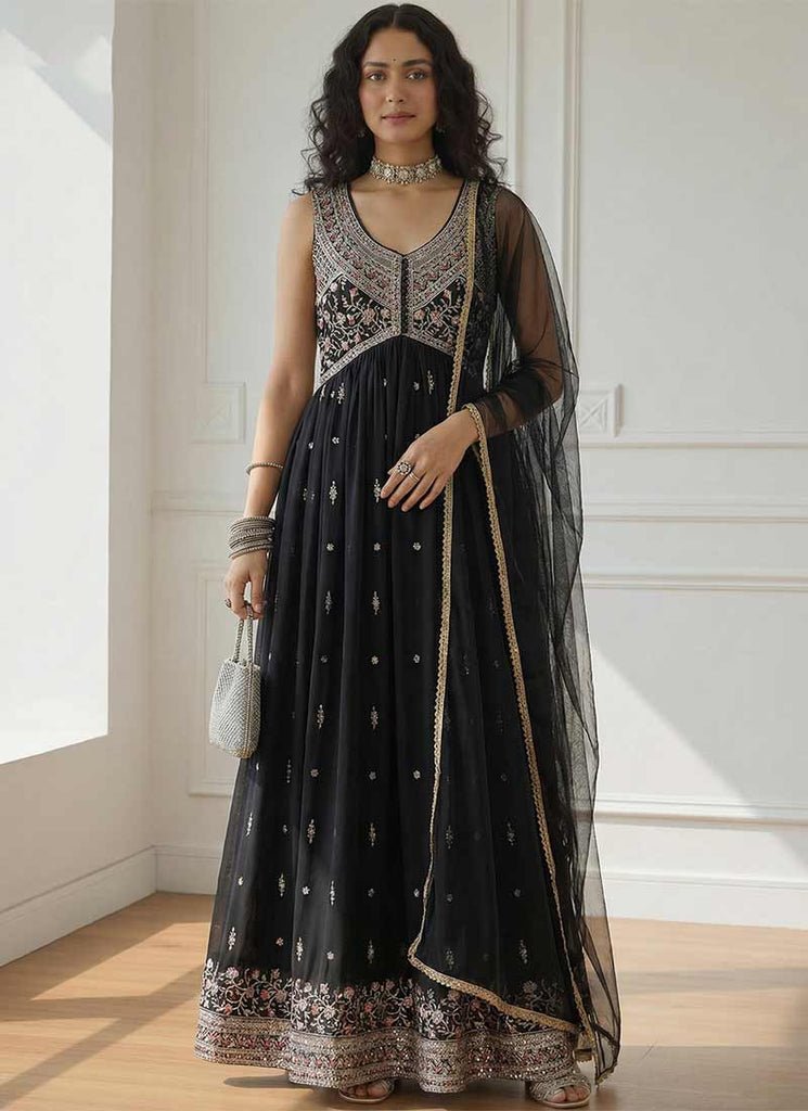 Black Heavy Embroidered Stylish Partywear Anarkali Pant Dress.